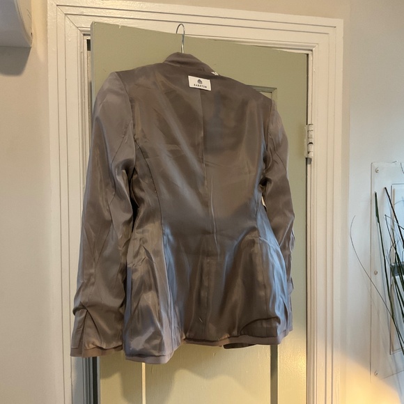 Aritzia Babaton Standout Blazer - Picture 10 of 11